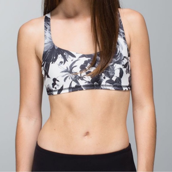 lululemon athletica Tops - Lululemon Free To Be Sports Bra - Size 4 | T0127